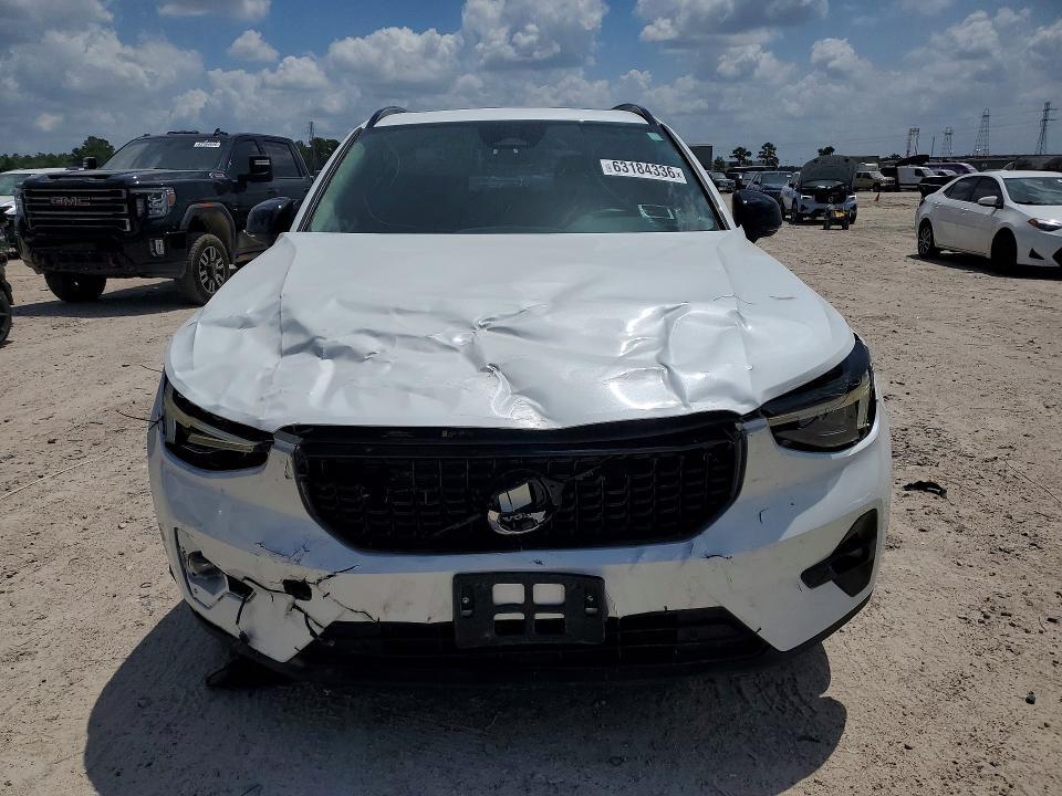 2023 VOLVO XC40 ULTIMATE — Фото 5 из 13