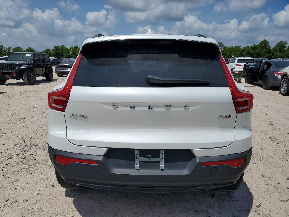 2023 VOLVO XC40 ULTIMATE — Фото 6 из 13