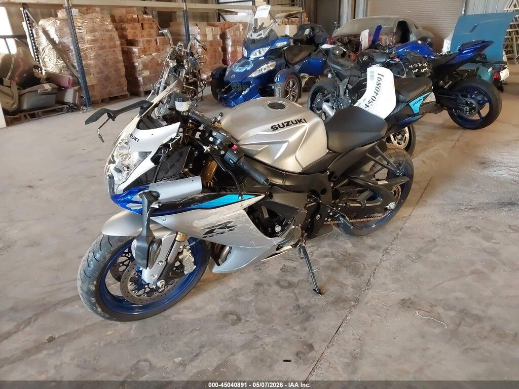 JS1GR7MA9T7101270 2026 SUZUKI GSX-R750 photo no. 2