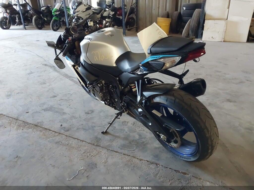 JS1GR7MA9T7101270 2026 SUZUKI GSX-R750 photo no. 3