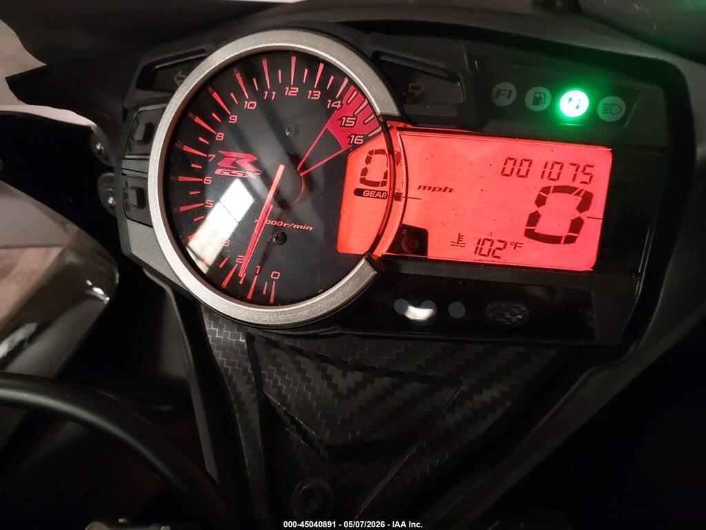 JS1GR7MA9T7101270 2026 SUZUKI GSX-R750 photo no. 7