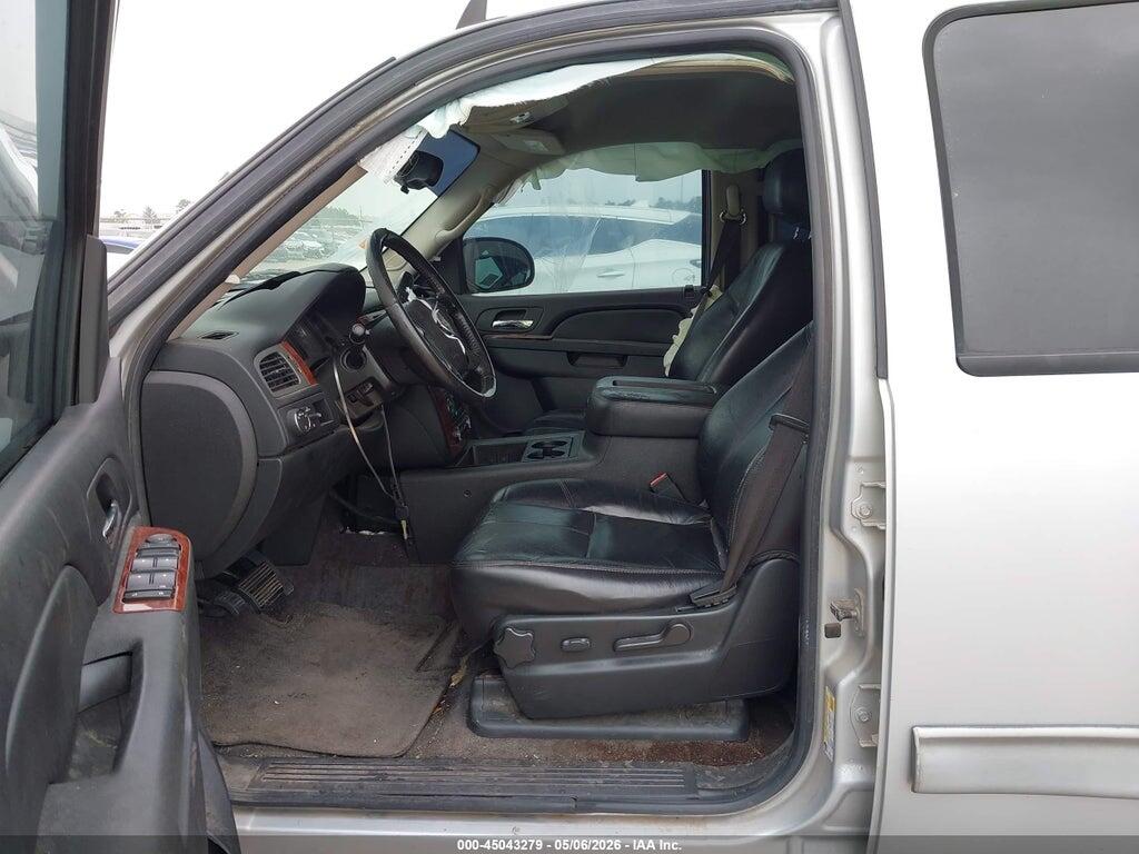 1GNUCJE02AR265417 2010 CHEVROLET SUBURBAN 1500 photo no. 5