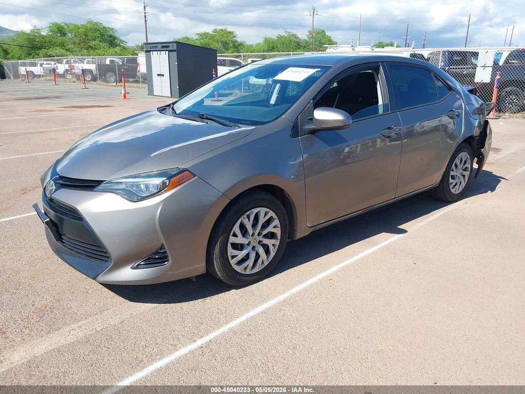 5YFBURHE5JP776939 2018 TOYOTA COROLLA photo no. 2