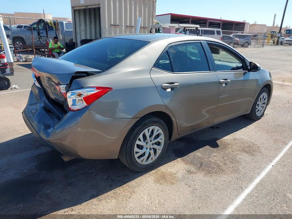 5YFBURHE5JP776939 2018 TOYOTA COROLLA photo no. 4