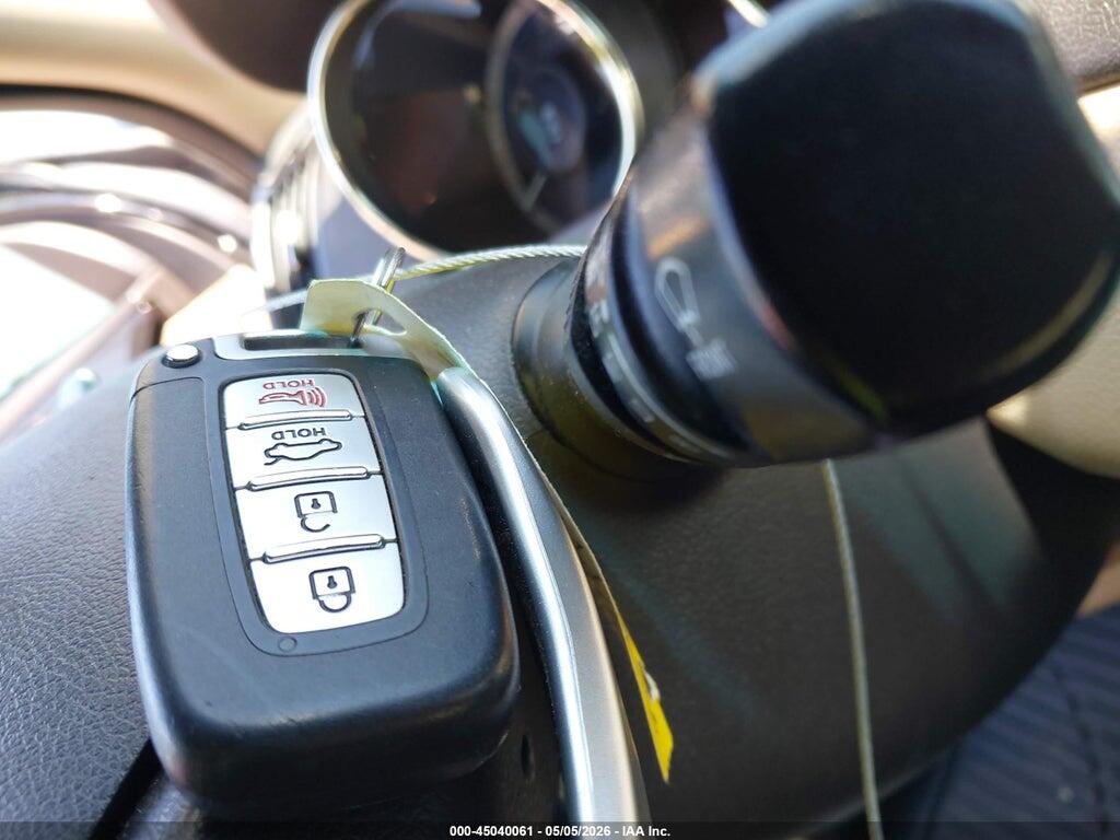 5NPEC4AB2CH410424 2012 HYUNDAI SONATA photo no. 11