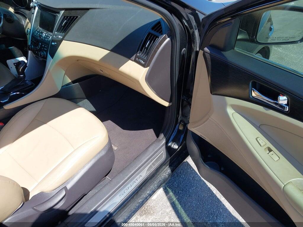 5NPEC4AB2CH410424 2012 HYUNDAI SONATA photo no. 5