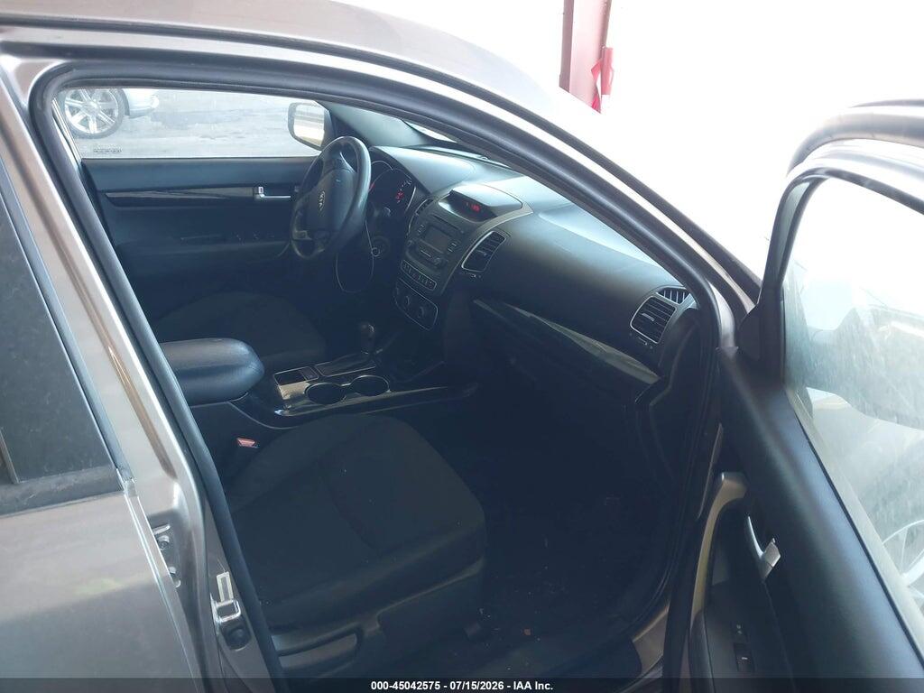 5XYKT3A64FG625752 2015 KIA SORENTO photo no. 5