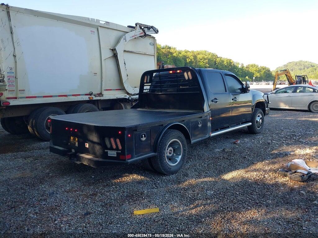 1GT424C89BF109643 2011 GMC SIERRA 3500HD photo no. 4