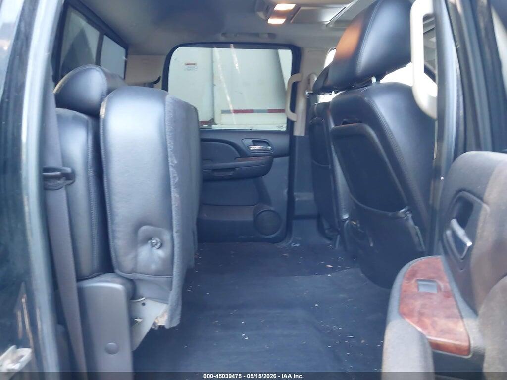 1GT424C89BF109643 2011 GMC SIERRA 3500HD photo no. 6