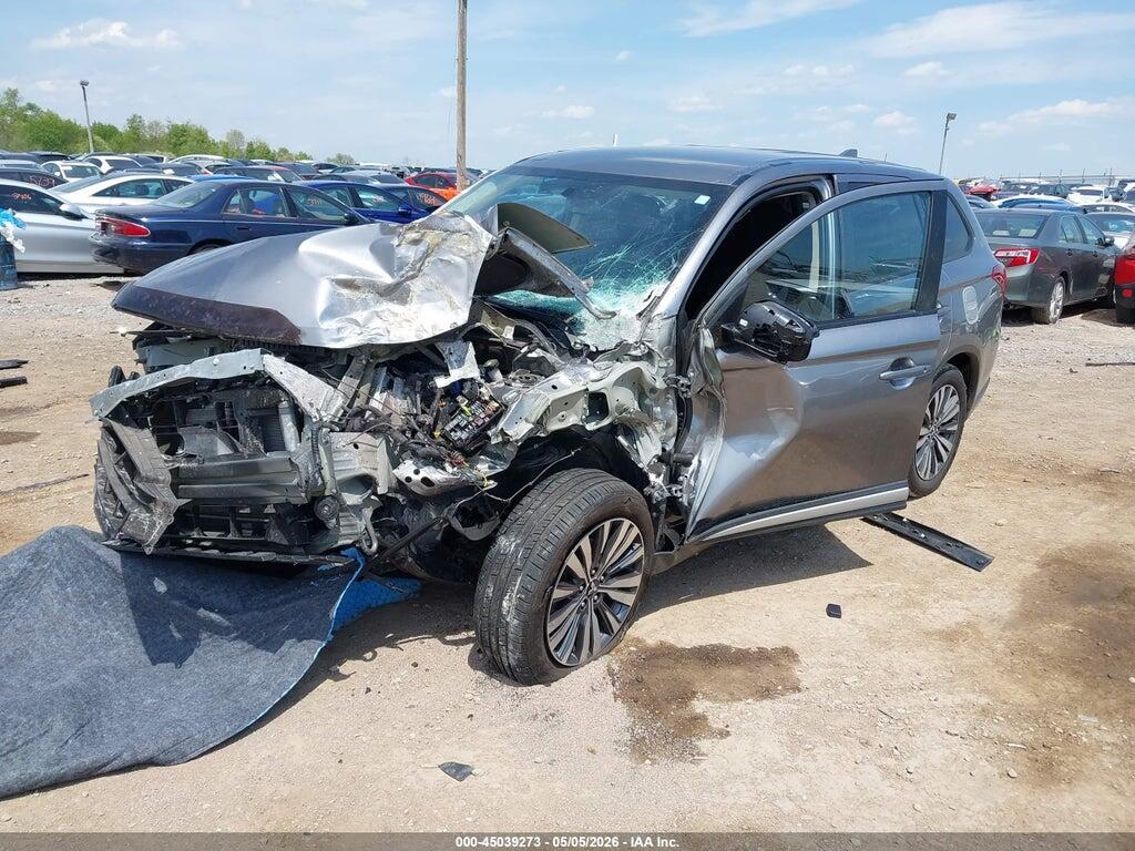 JA4AZ3A33LZ048722 2020 MITSUBISHI OUTLANDER photo no. 2