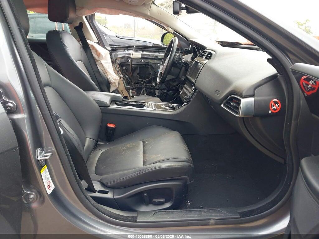 SAJAJ4BV5HA962559 2017 JAGUAR XE photo no. 5