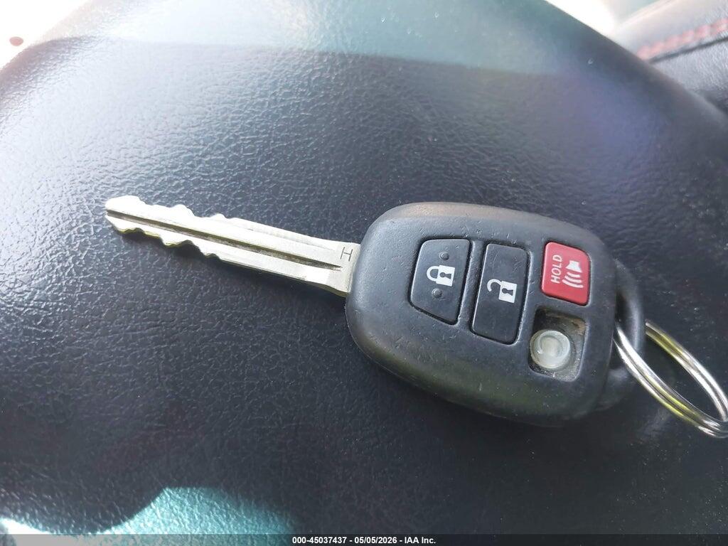 4T1BF1FK4GU174349 2016 TOYOTA CAMRY photo no. 11