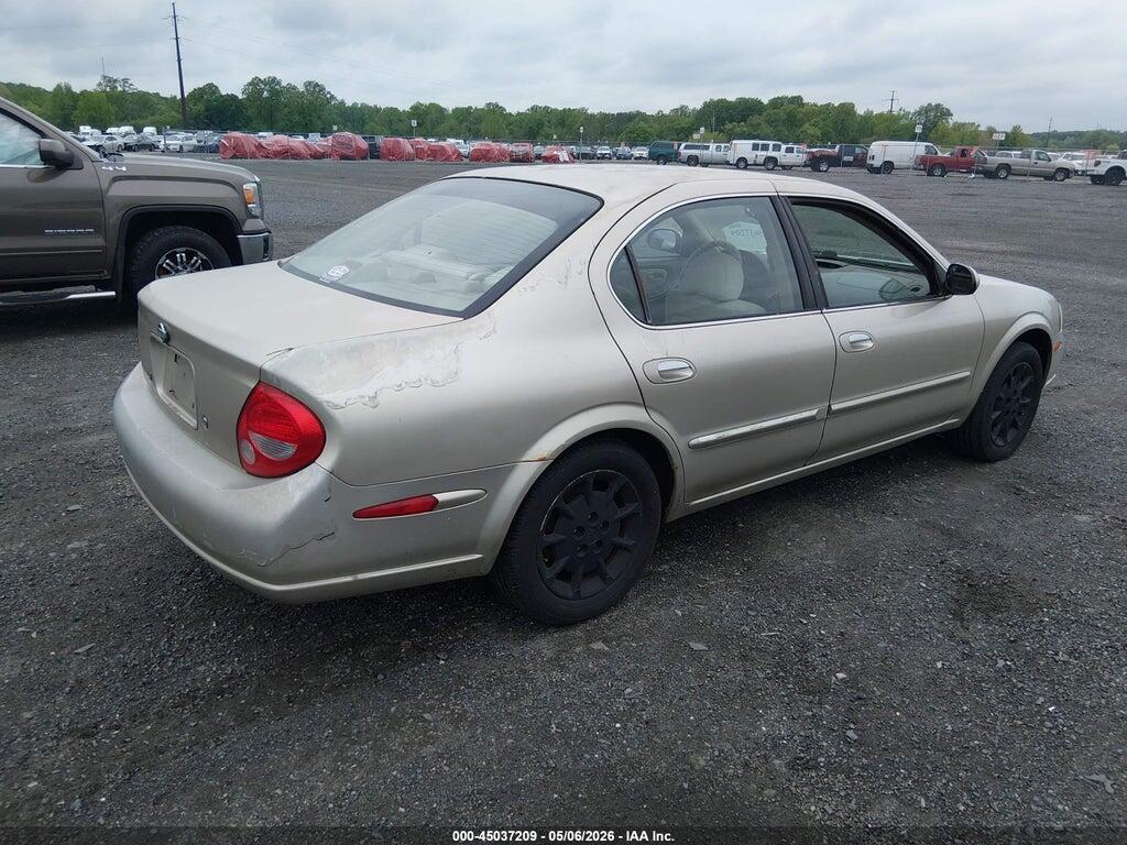 JN1CA31D61T626295 2001 NISSAN MAXIMA photo no. 4