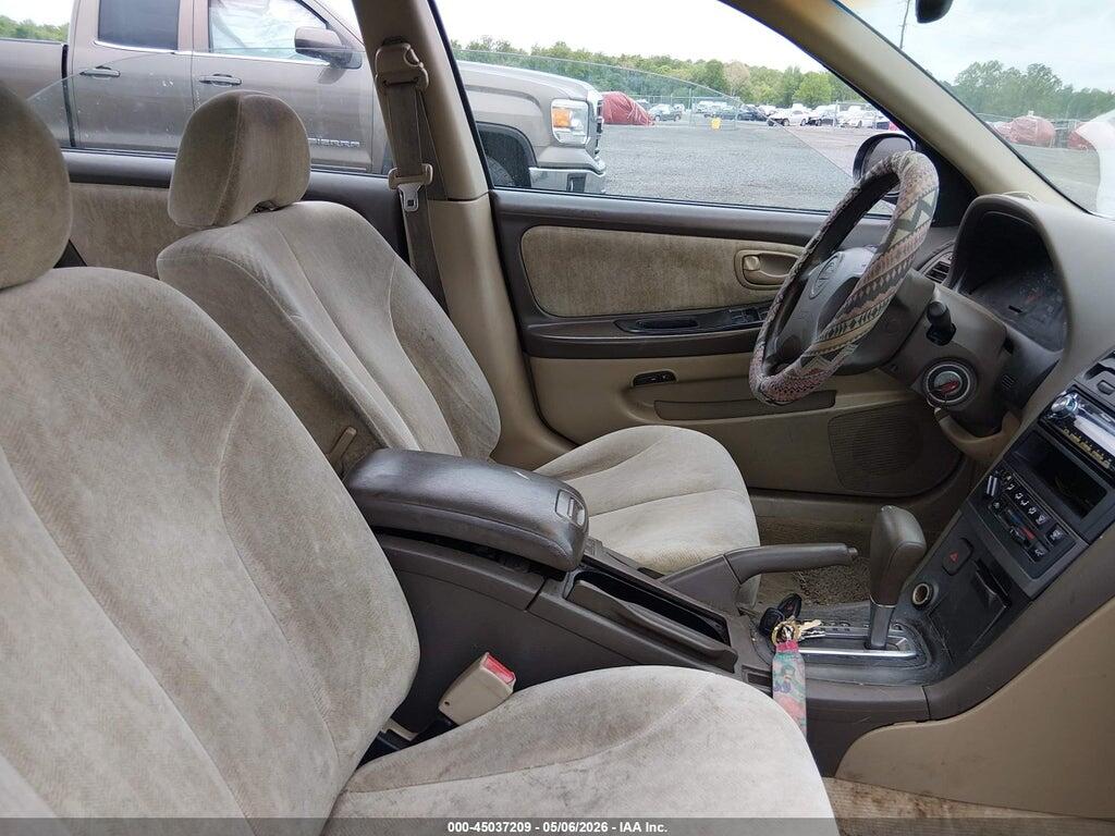 JN1CA31D61T626295 2001 NISSAN MAXIMA photo no. 5
