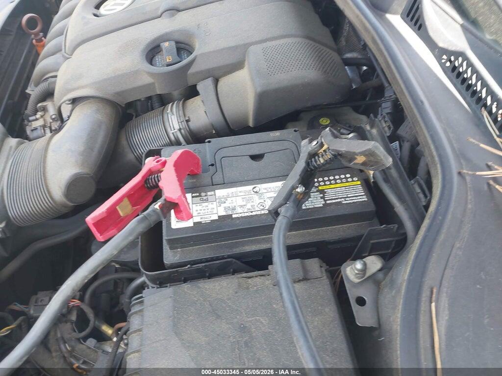 WVWDA7AJ4AW241993 2010 VOLKSWAGEN GOLF photo no. 12