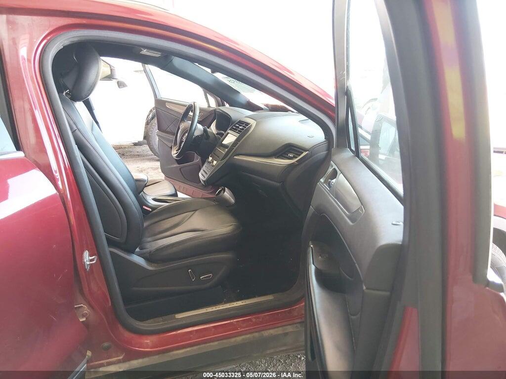5LMCJ1C99GUJ24175 2016 LINCOLN MKC photo no. 5