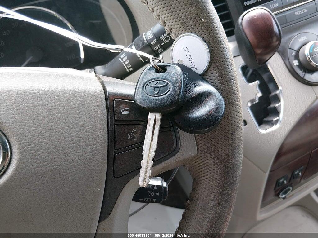 5TDYK3DC5DS317763 2013 TOYOTA SIENNA photo no. 11