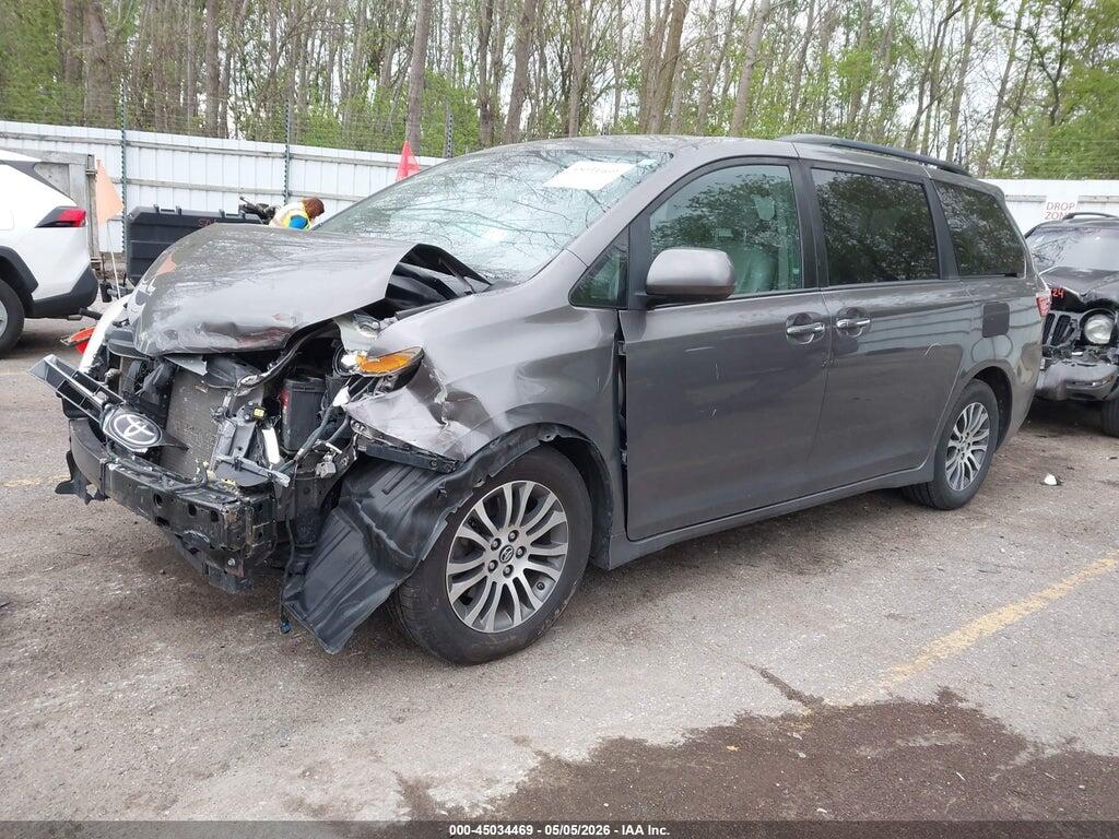 5TDYZ3DC6KS992241 2019 TOYOTA SIENNA photo no. 2