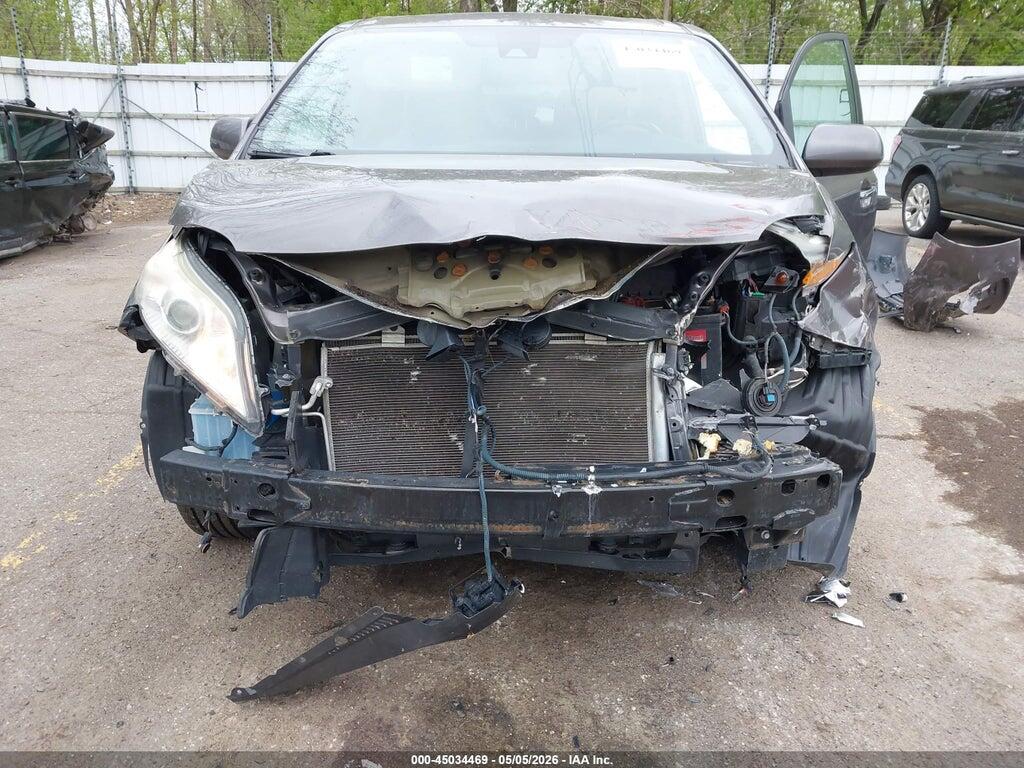 5TDYZ3DC6KS992241 2019 TOYOTA SIENNA photo no. 6