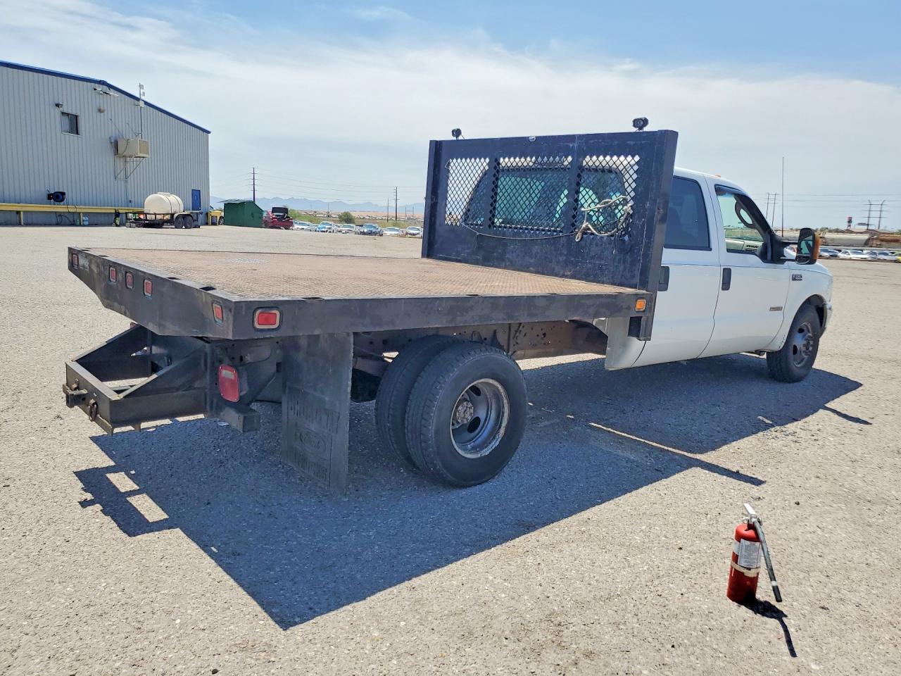1FDWW36P43EC66638 2003 FORD F350 photo no. 3