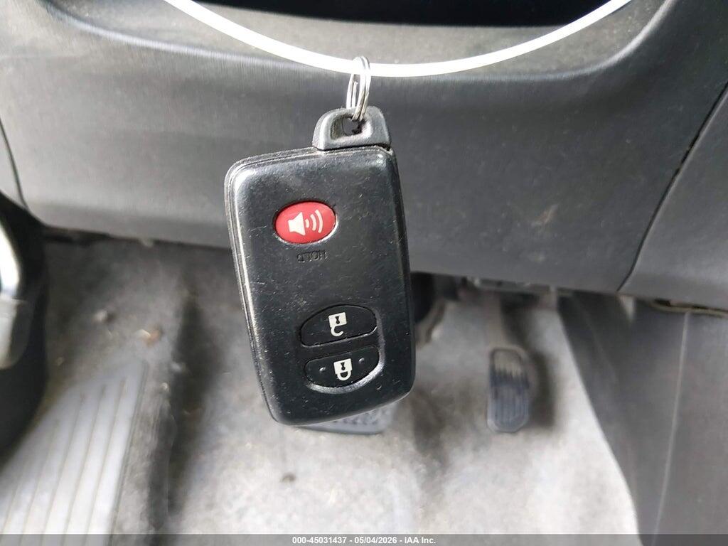 JTDKN3DUXE0360148 2014 TOYOTA PRIUS photo no. 11