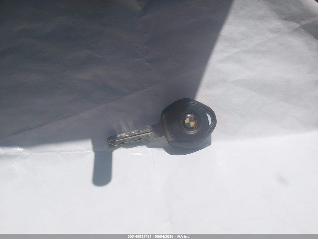4USCH9330XLF80775 1999 BMW Z3 photo no. 11