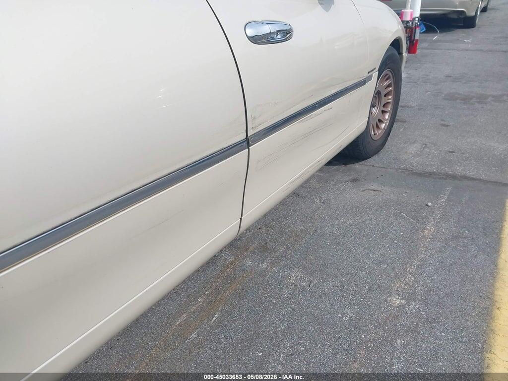 1LNHM85W22Y666117 2002 LINCOLN TOWN CAR photo no. 6