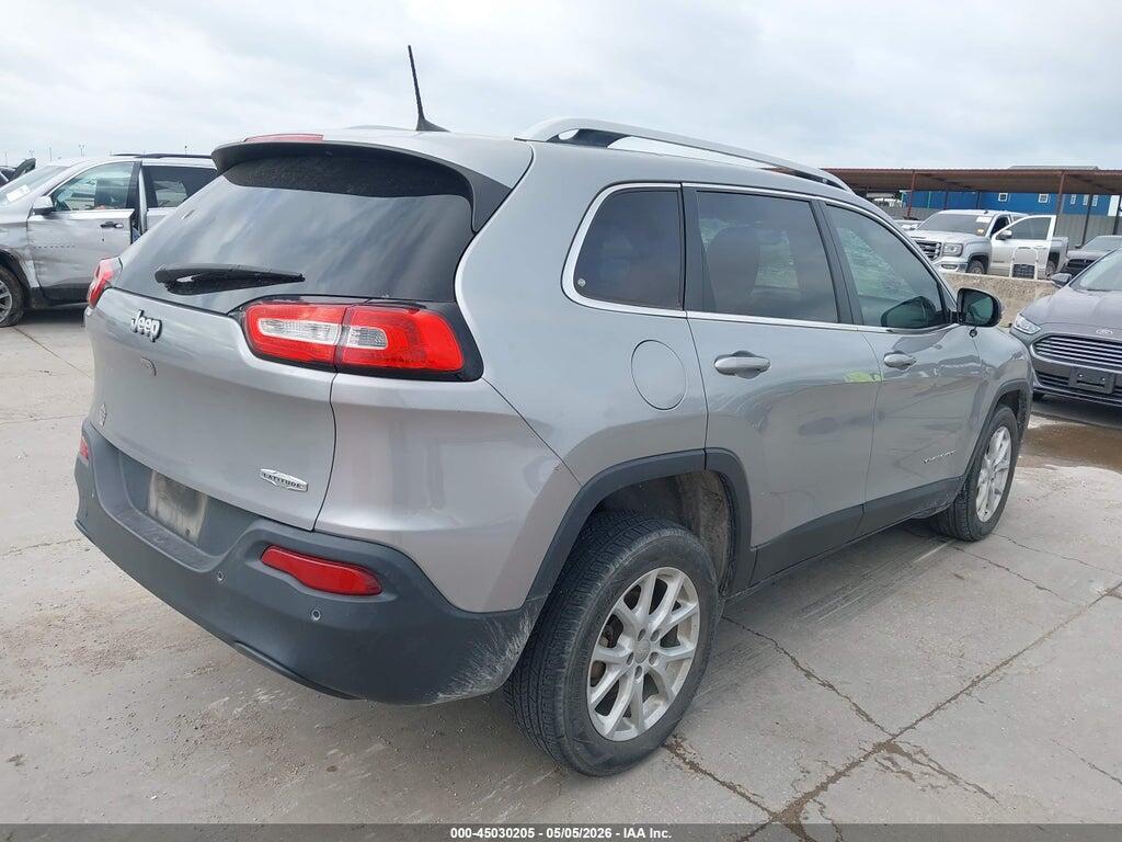 1C4PJLCB3HW640674 2017 JEEP CHEROKEE photo no. 4