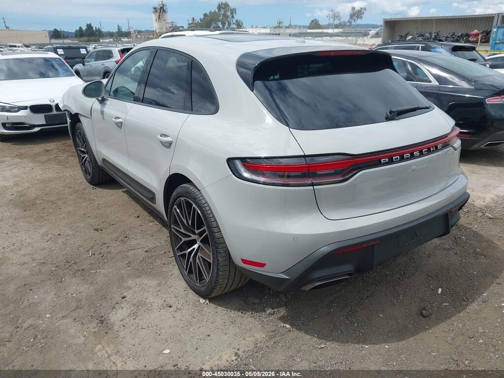 WP1AA2A52SLB00205 2025 PORSCHE MACAN photo no. 3