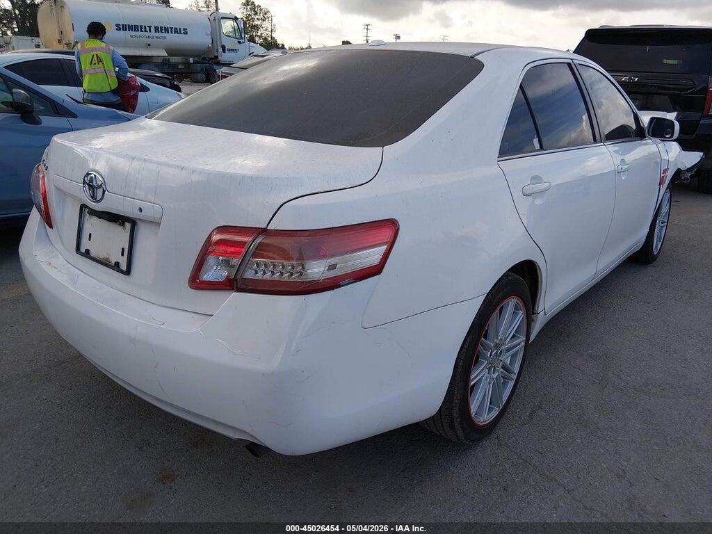 4T1BF3EK0BU709392 2011 TOYOTA CAMRY photo no. 4