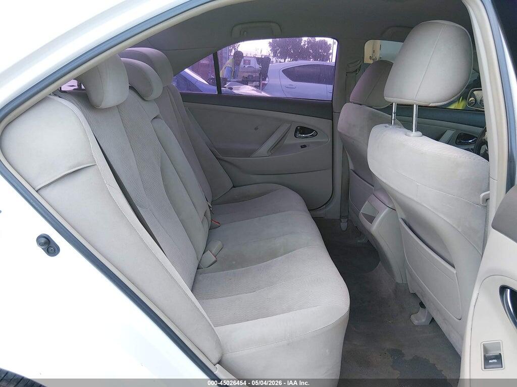 4T1BF3EK0BU709392 2011 TOYOTA CAMRY photo no. 8