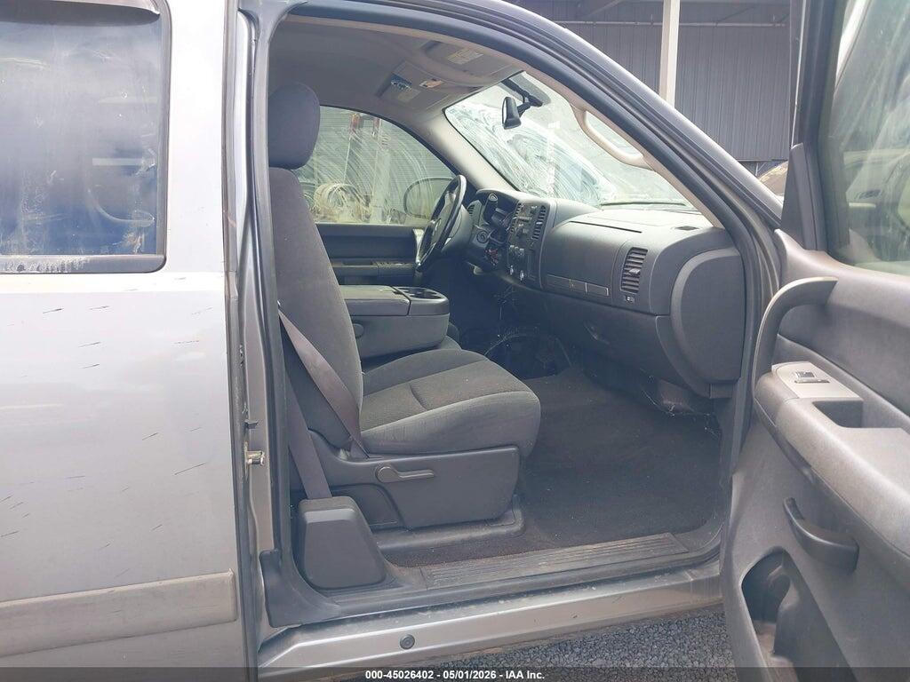 1GCHC29K08E107137 2008 CHEVROLET SILVERADO 2500HD photo no. 5