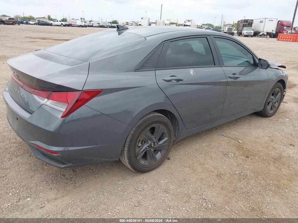 KMHLM4AG7PU587123 2023 HYUNDAI ELANTRA photo no. 4