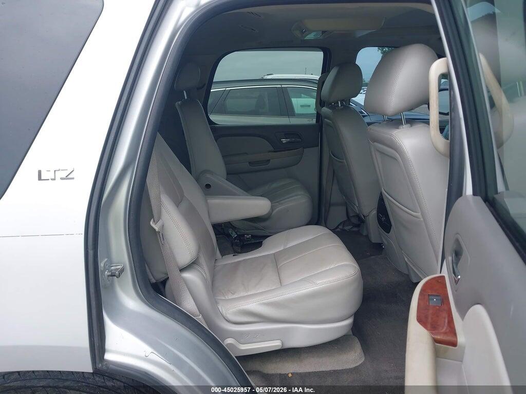 1GNUCCE07AR219352 2010 CHEVROLET TAHOE photo no. 8