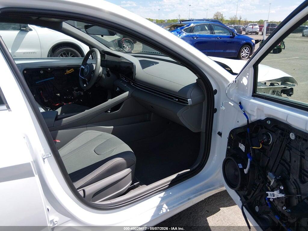 KMHLS4DG4SU070422 2025 HYUNDAI ELANTRA photo no. 5