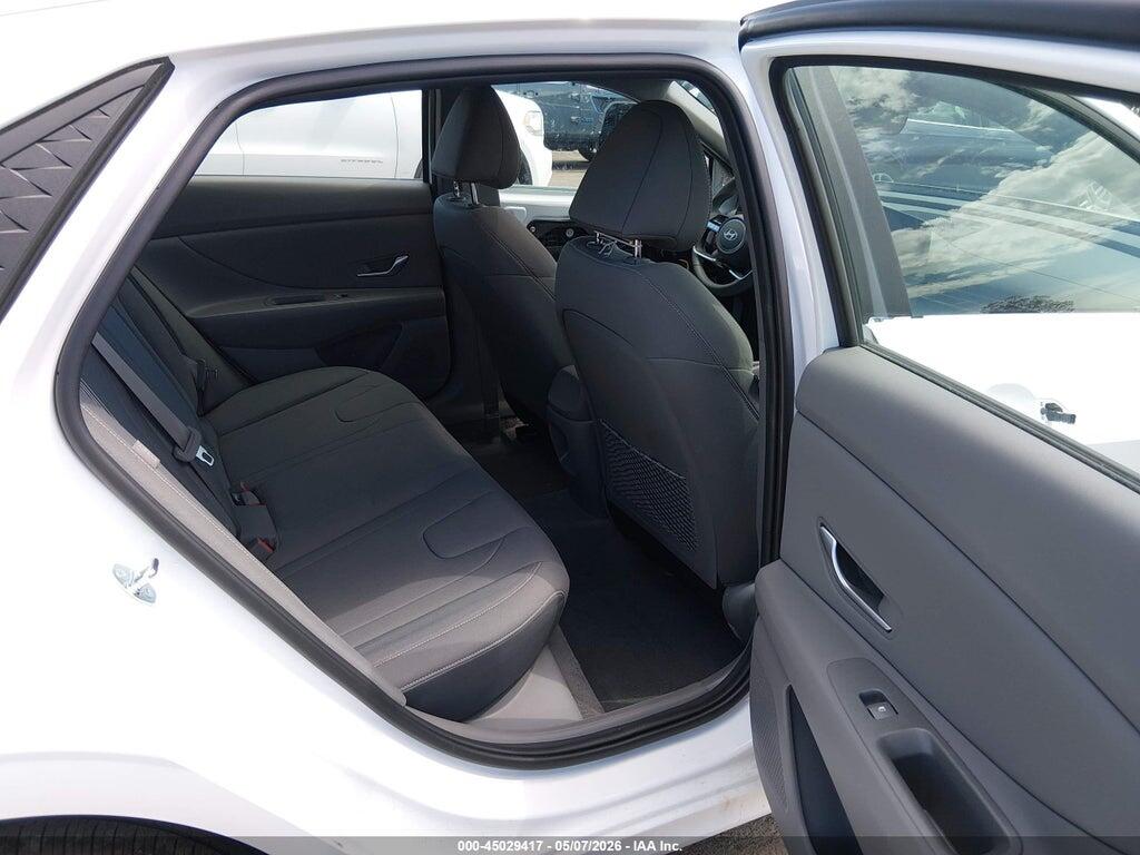 KMHLS4DG4SU070422 2025 HYUNDAI ELANTRA photo no. 8