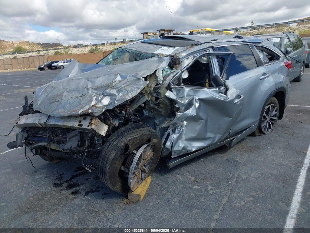 5TDJZRFHXJS526288 2018 TOYOTA HIGHLANDER photo no. 2