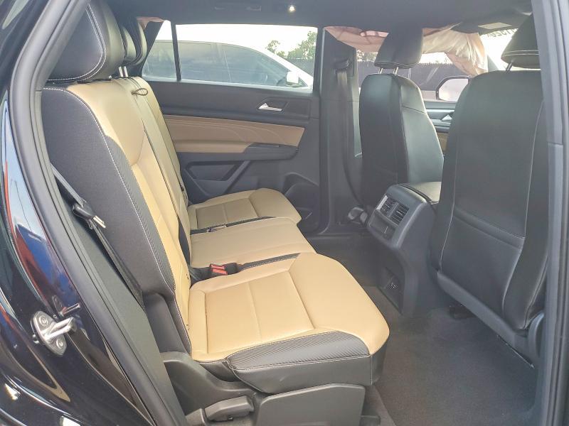 2023 VOLKSWAGEN ATLAS CROSS SPORT SEL R-LINE — Фото 11 из 13