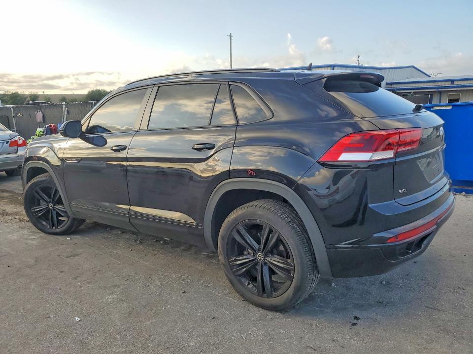 2023 VOLKSWAGEN ATLAS CROSS SPORT SEL R-LINE — Фото 2 из 13