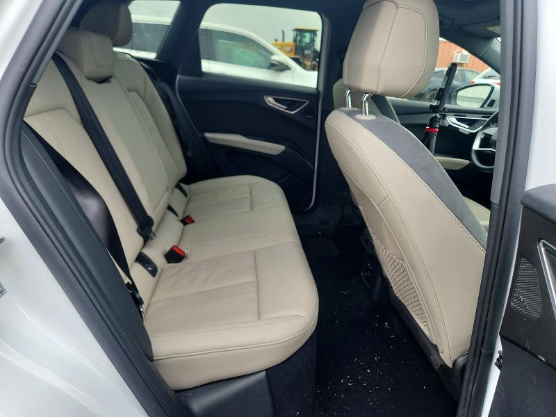 2022 AUDI Q4 E-TRON PREMIUM PLUS — Фото 10 из 13