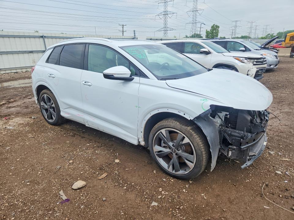 2022 AUDI Q4 E-TRON PREMIUM PLUS — Фото 4 из 13