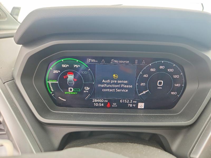 2022 AUDI Q4 E-TRON PREMIUM PLUS — Фото 9 из 13