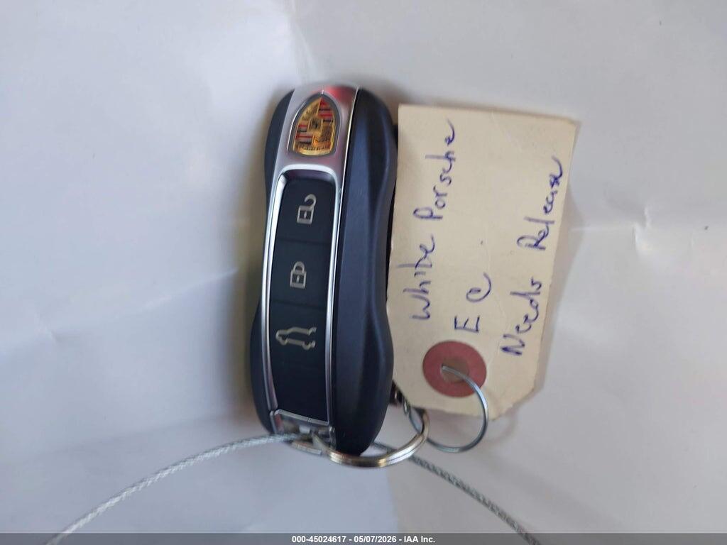 WP1AA2AY1RDA09537 2024 PORSCHE CAYENNE photo no. 11