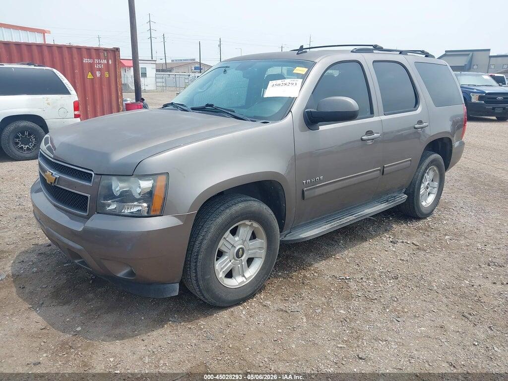 1GNSCAE00DR156563 2013 CHEVROLET TAHOE photo no. 2