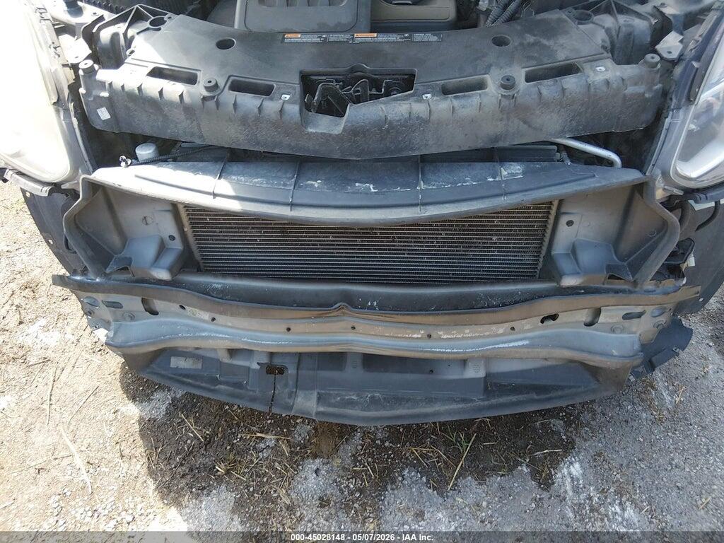 2GNALCEKXH1612012 2017 CHEVROLET EQUINOX photo no. 6