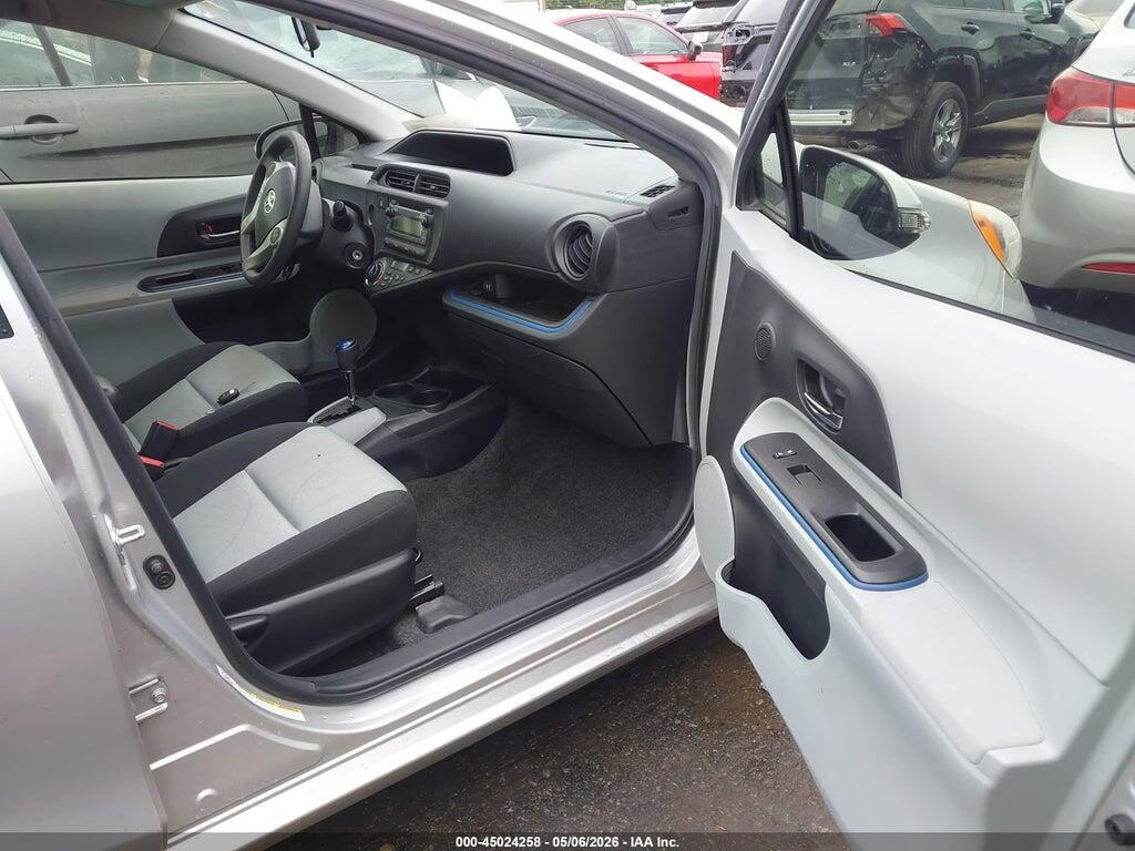 JTDKDTB39D1035237 2013 TOYOTA PRIUS C photo no. 5