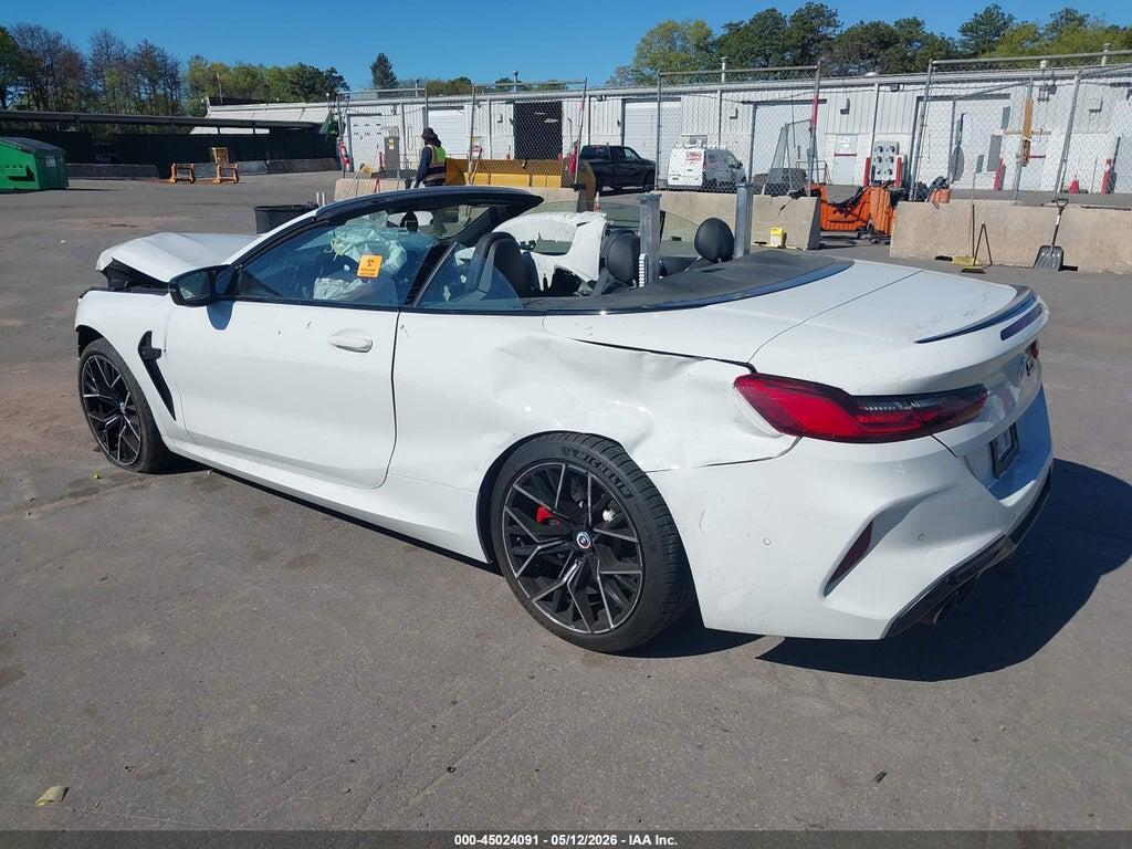WBSDZ0C00PCL65637 2023 BMW M8 CABRIOLET photo no. 3