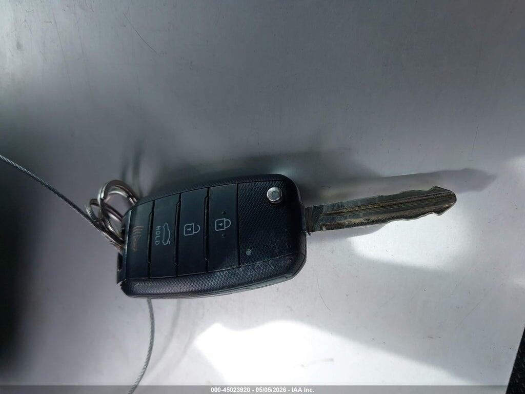 3KPFK4A79HE148934 2017 KIA FORTE photo no. 11