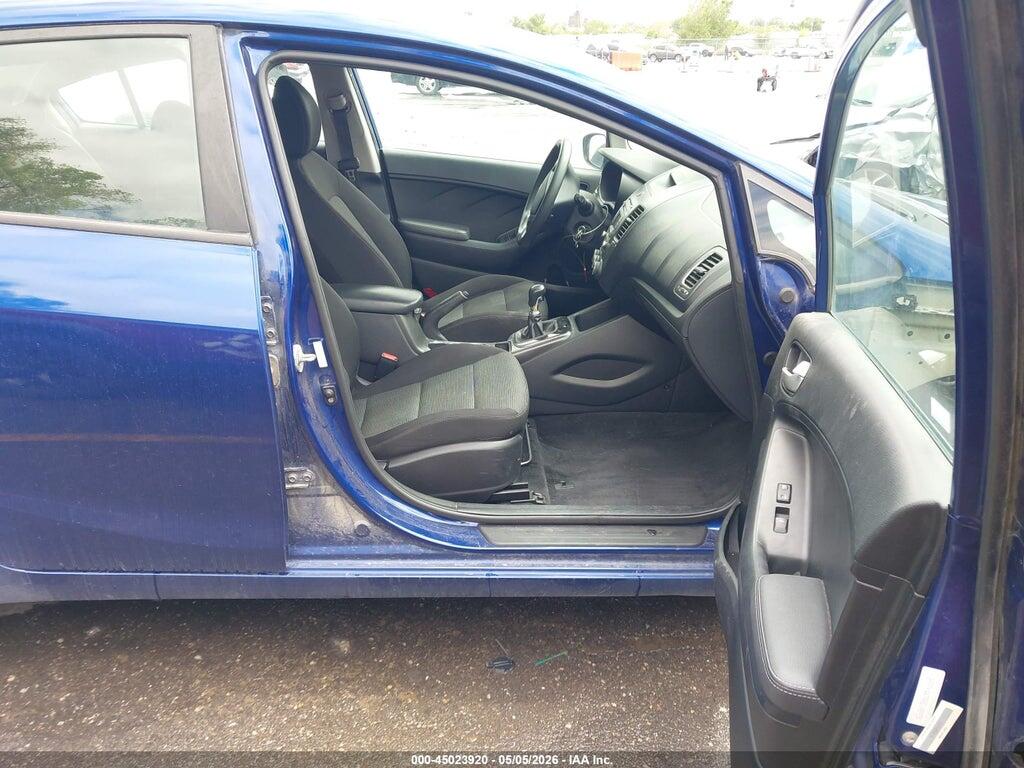 3KPFK4A79HE148934 2017 KIA FORTE photo no. 5