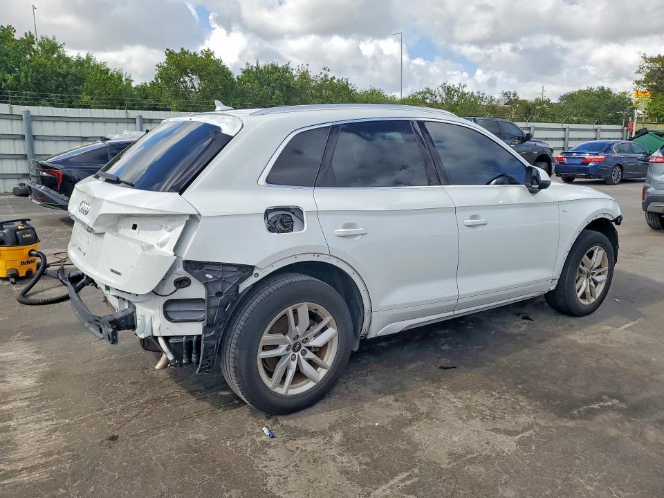 2022 AUDI Q5 PREMIUM 45 — Фото 3 из 13